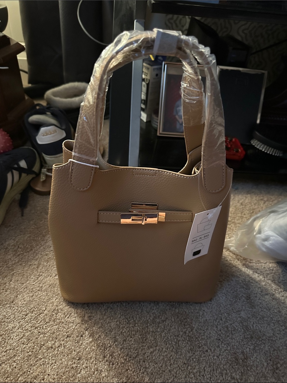Ello brand bag